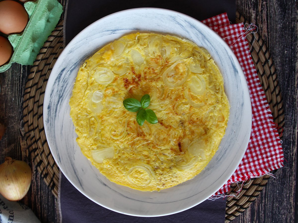 Onion frittata, the perfect omelette for a quick meal! - photo 3