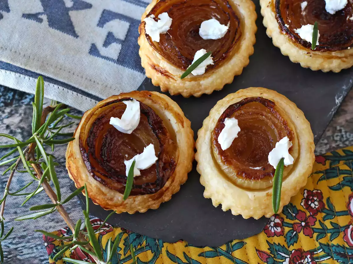 Onion tartlets tatin - photo 4