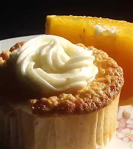 Orange and almond sponge cupcakes recipe