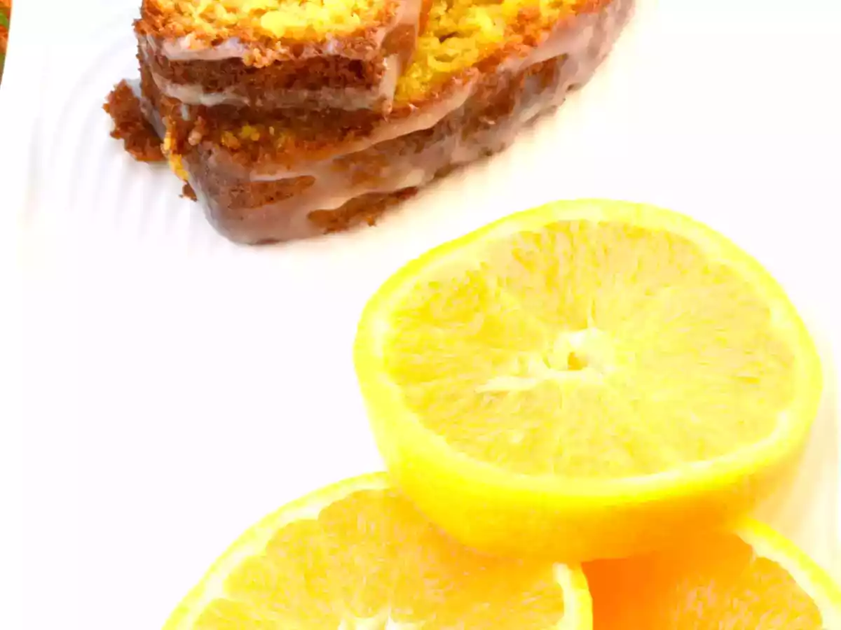 orange cake with vanilla butter glaze - photo 2