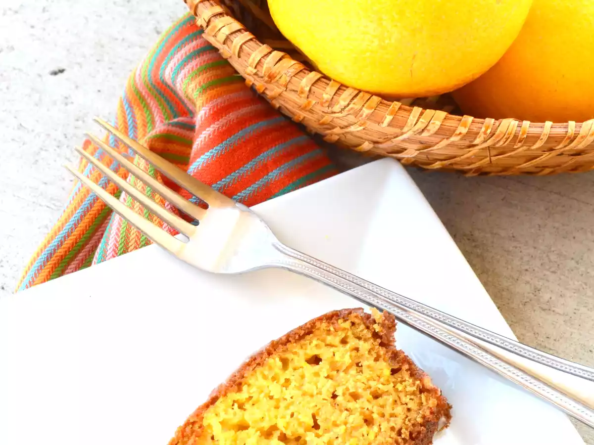 orange cake with vanilla butter glaze - photo 3