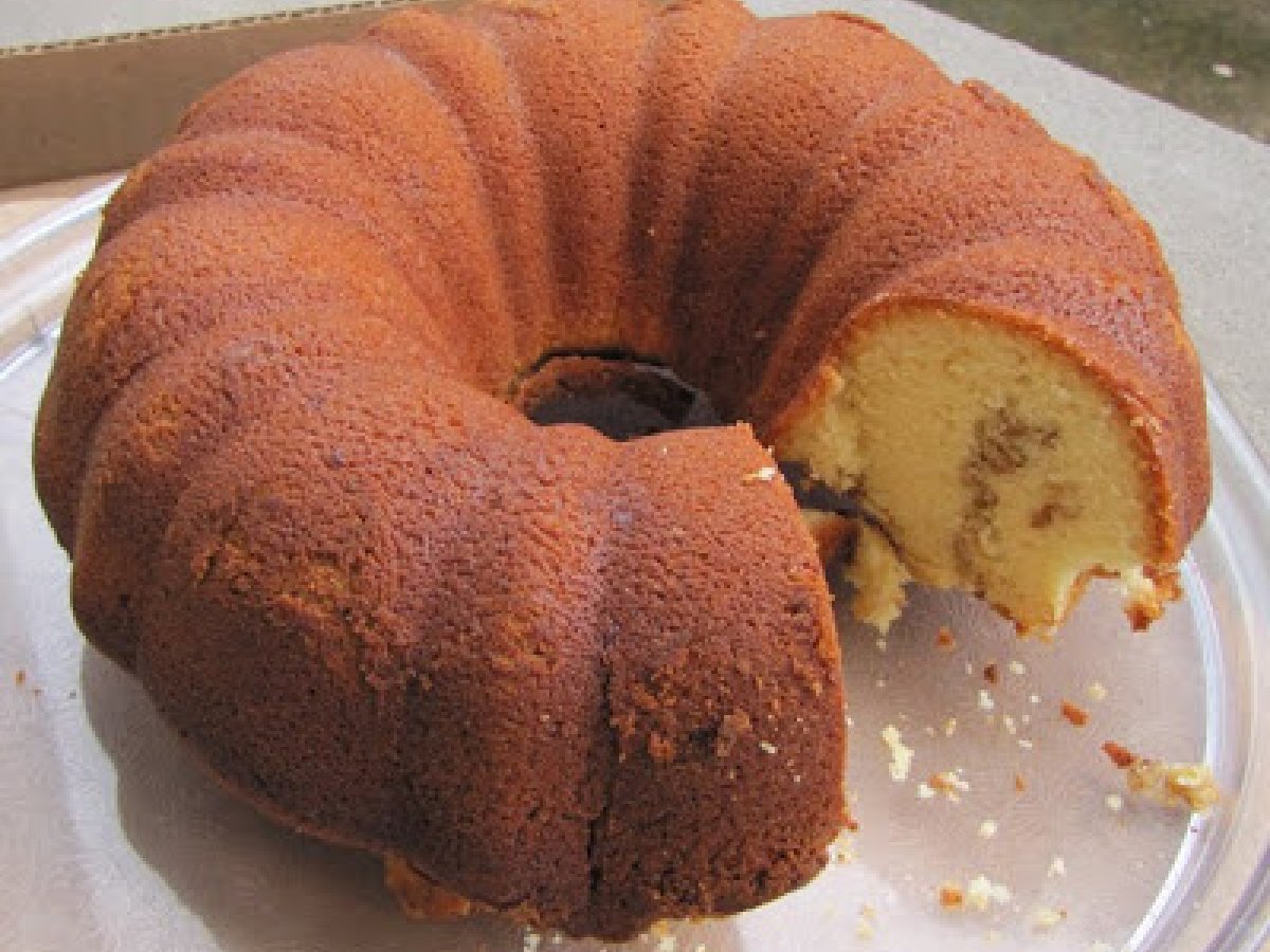 Orange Cake with walnuts cinnamon filling