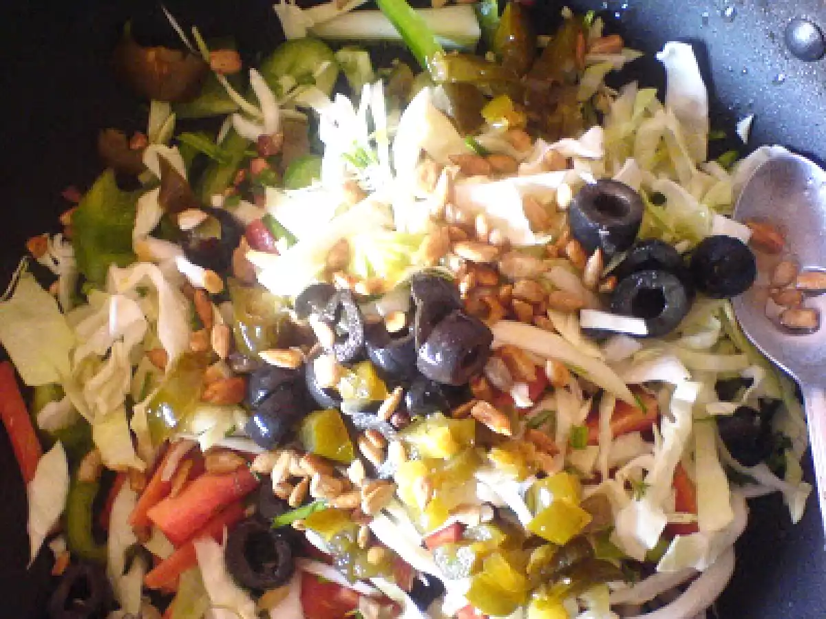 Orange, Peppers and Cabbage Salad