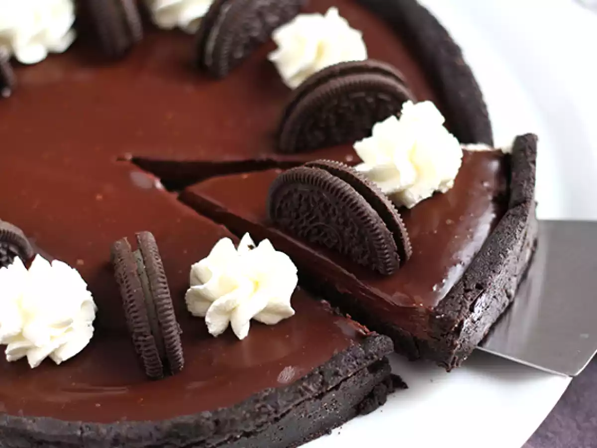 Oreo and chocolate tart - no bake
