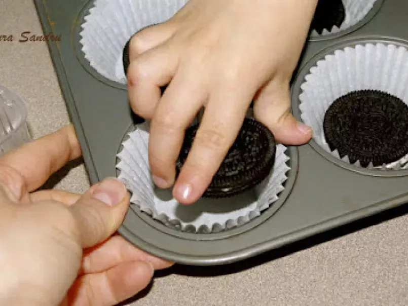 Oreo Cookie Cupcakes - photo 2