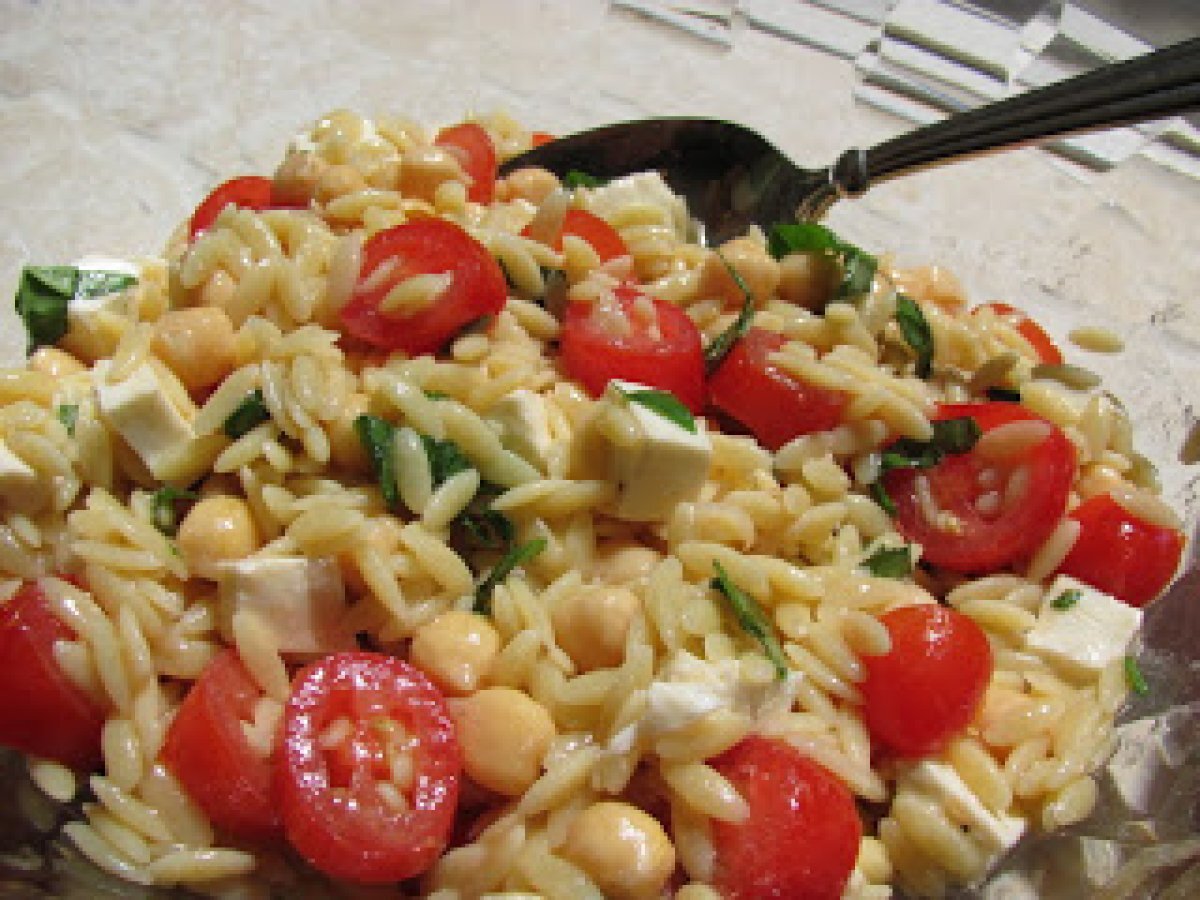 Orzo Pasta Salad With Chickpeas, Tomatoes, Mozzarella, And Basil - photo 2