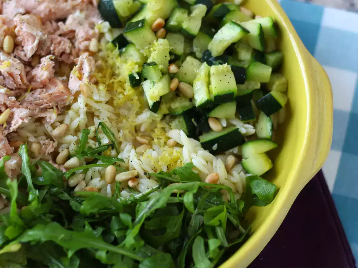 Orzo pasta salad with salmon and zucchini - photo 8