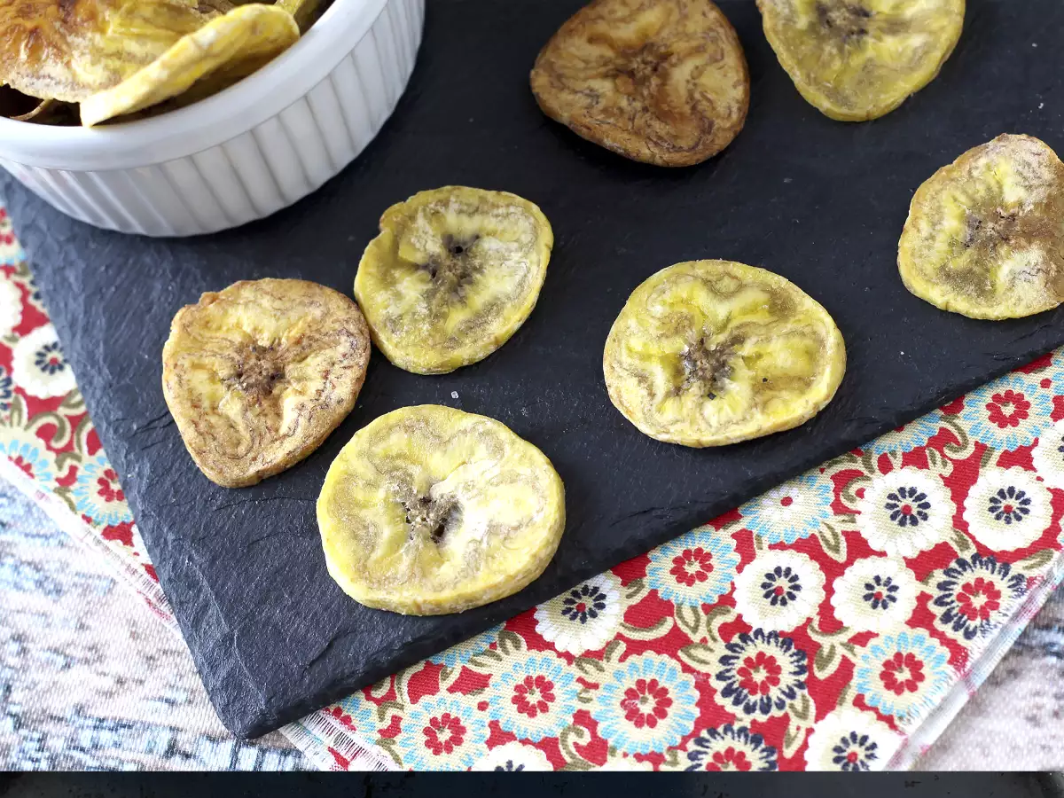 Oven-Baked Plantain Chips - photo 3