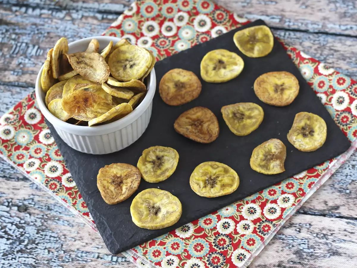 Oven-Baked Plantain Chips - photo 4