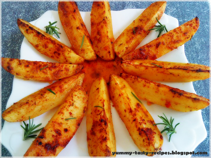 Oven roasted potatoes with hot chili sauce Recipe Petitchef