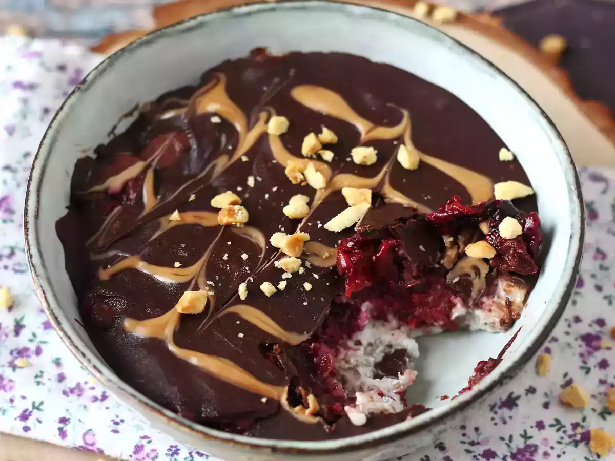 Overnight oat, red berries and chocolate, a healthy and filling breakfast! - photo 5