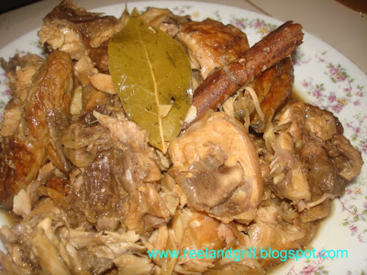 Paksiw na Lechon Manok (Roast Chicken Stew in Vinegar)