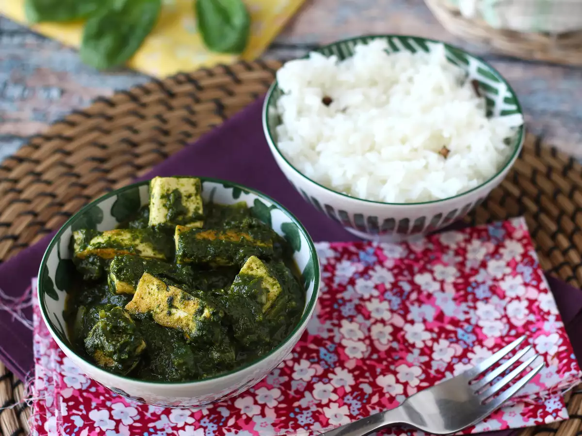 Palak tofu: Indian curry with spinach and tofu - photo 2