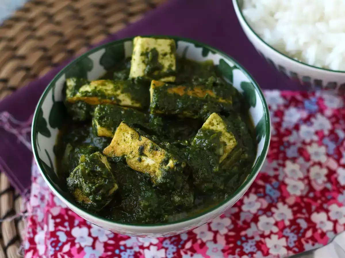 Palak tofu: Indian curry with spinach and tofu - photo 4