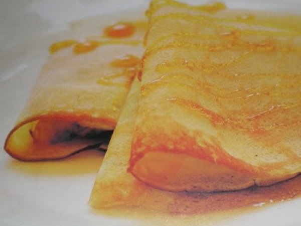 Pancake with gulkand filling