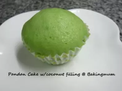 Pandan Cake w/coconut fillings