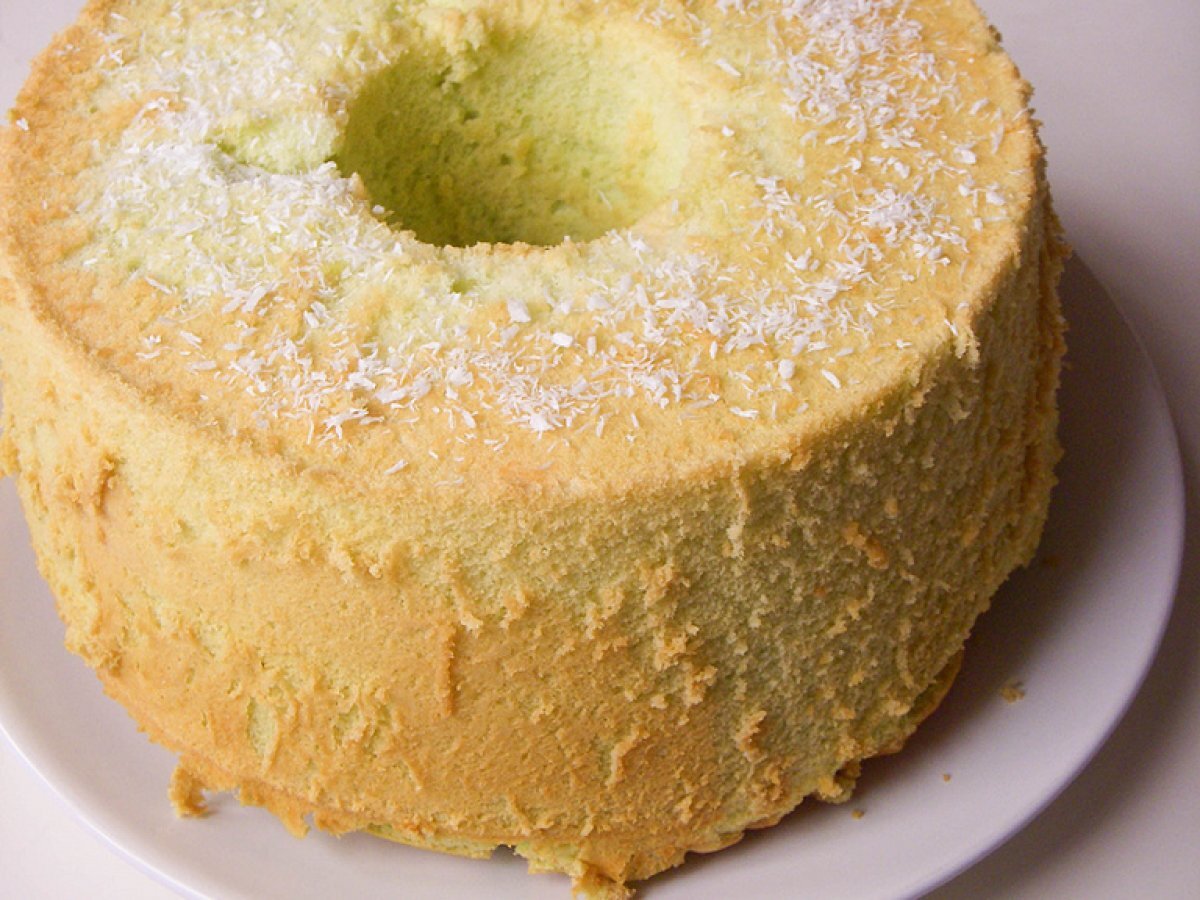 Pandan Chiffon Cake