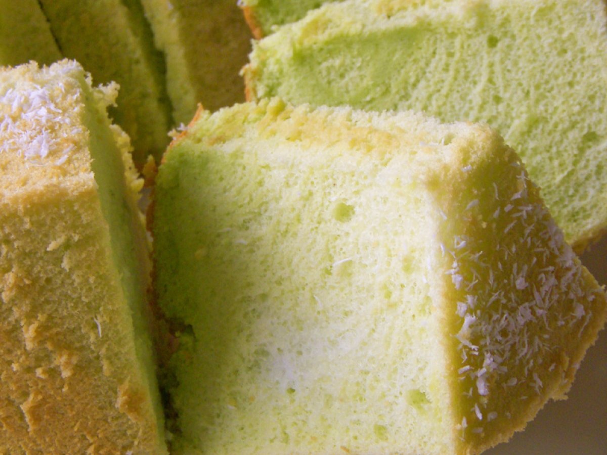 Pandan Chiffon Cake - photo 2