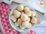 Pão de Queijo, brazilian cheese bread, photo 1