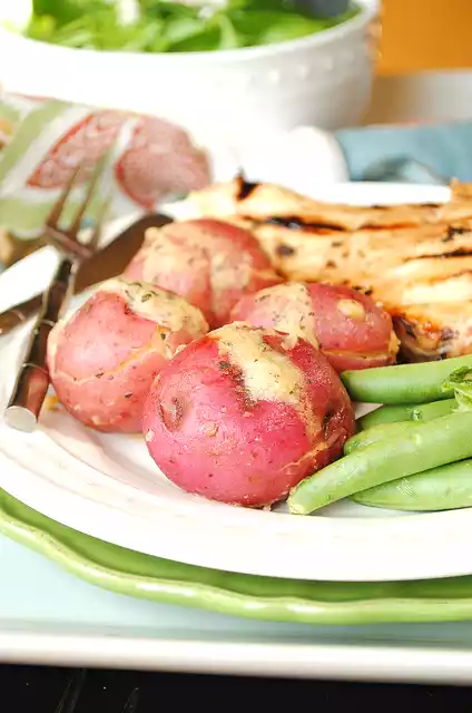 Paprika, basil, and garlic potatoes recipe