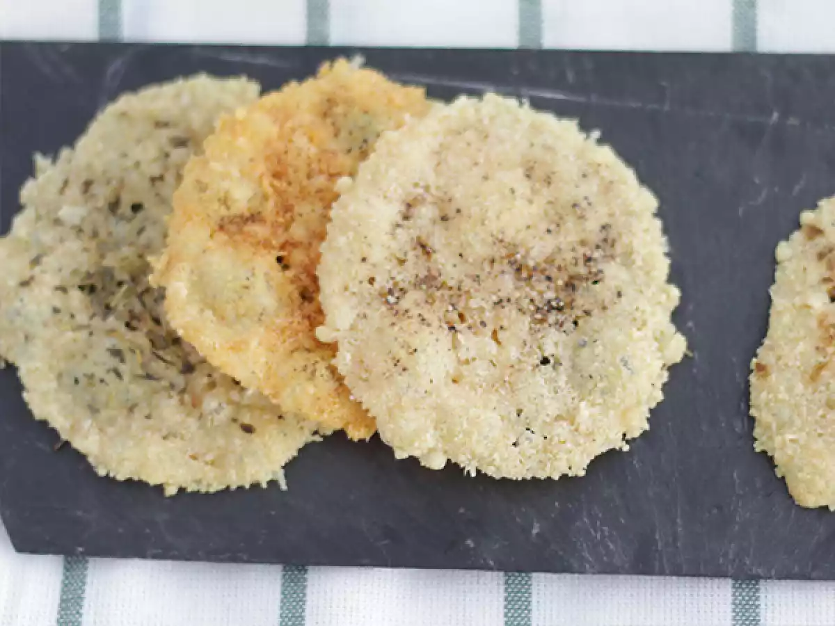 Parmesan crisps, with spices and herbs - video recipe ! - photo 3