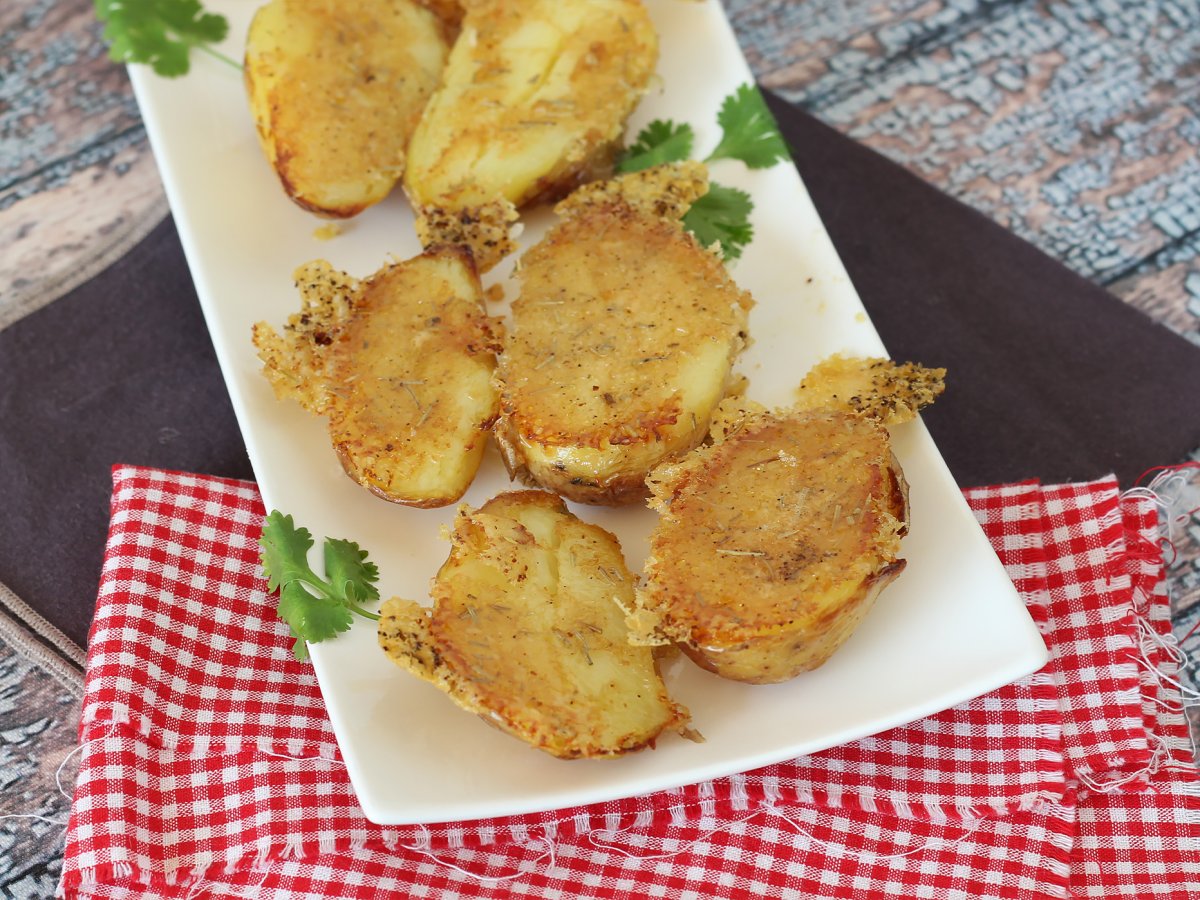 Parmesan potatoes, soft on the inside and crispy on the outside! - photo 4