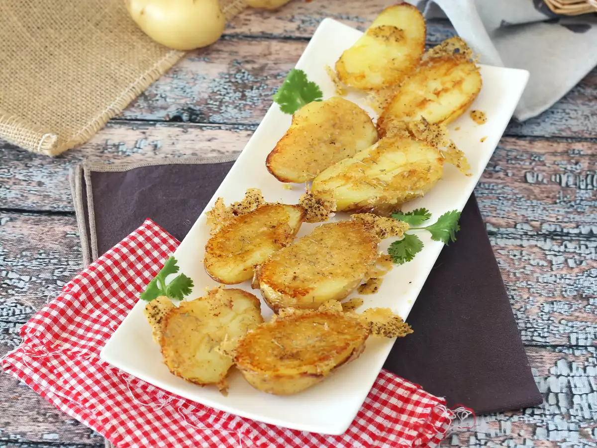 Parmesan potatoes, tender on the inside and crispy on the outside! - photo 3