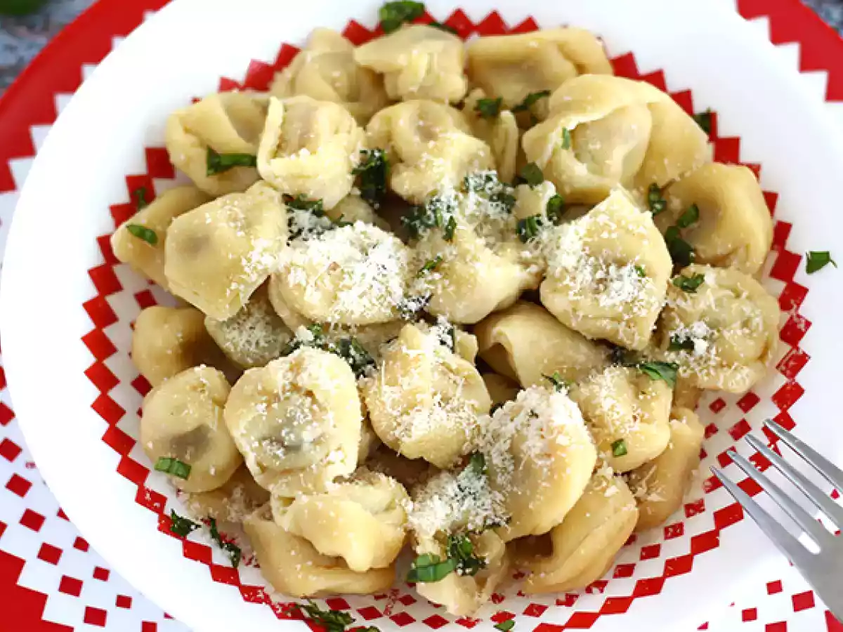 Parmesan, prosciutto, and basil tortellini - photo 2
