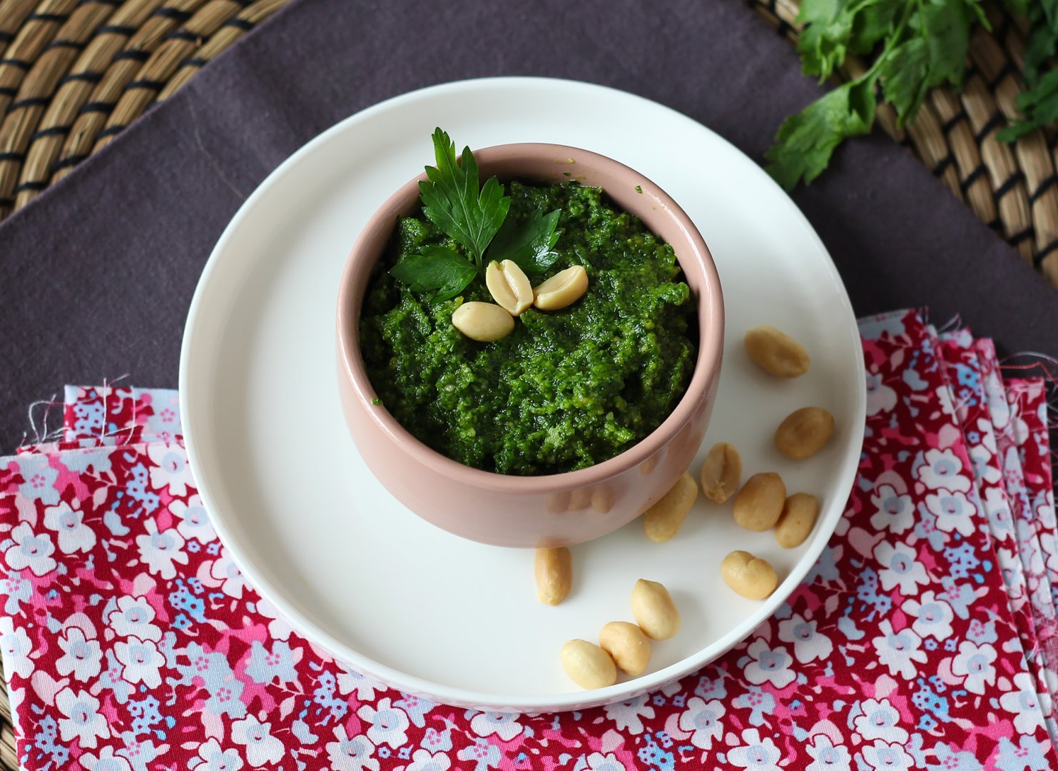 Parsley and peanut pesto, an explosion of flavors Recipe Petitchef