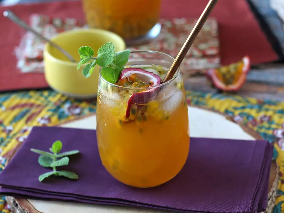 Passion fruit iced tea, the perfect summer drink! - photo 7
