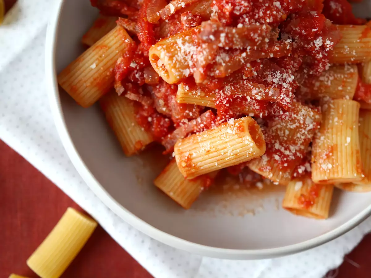 Pasta all’Amatriciana: the traditional recipe, explained step by step - photo 4