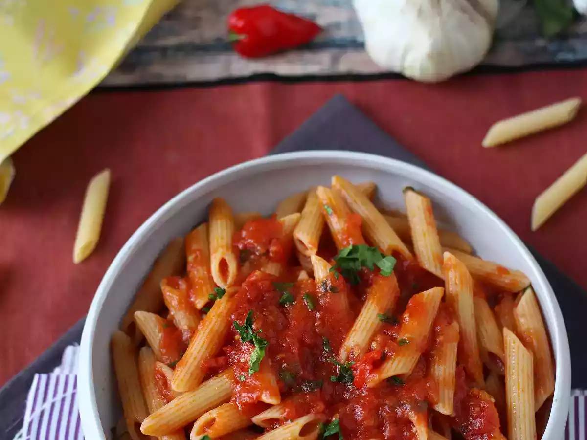 Pasta all'arrabbiata: a heart-warming italian classic! - photo 4