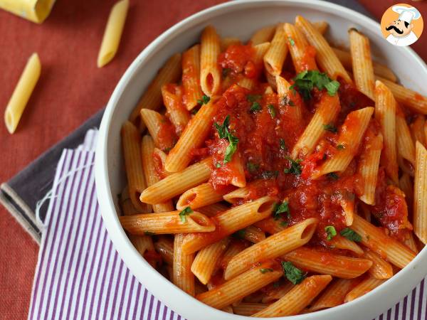 Pasta all'arrabbiata: a heart-warming italian classic! - photo 3