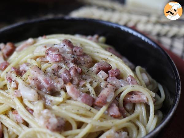 Pasta with bacon: easy, cheap and creamy - photo 2