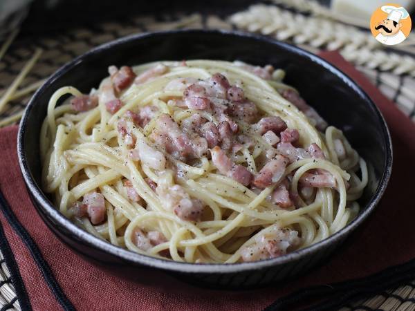 Pasta with bacon: easy, cheap and creamy - photo 4