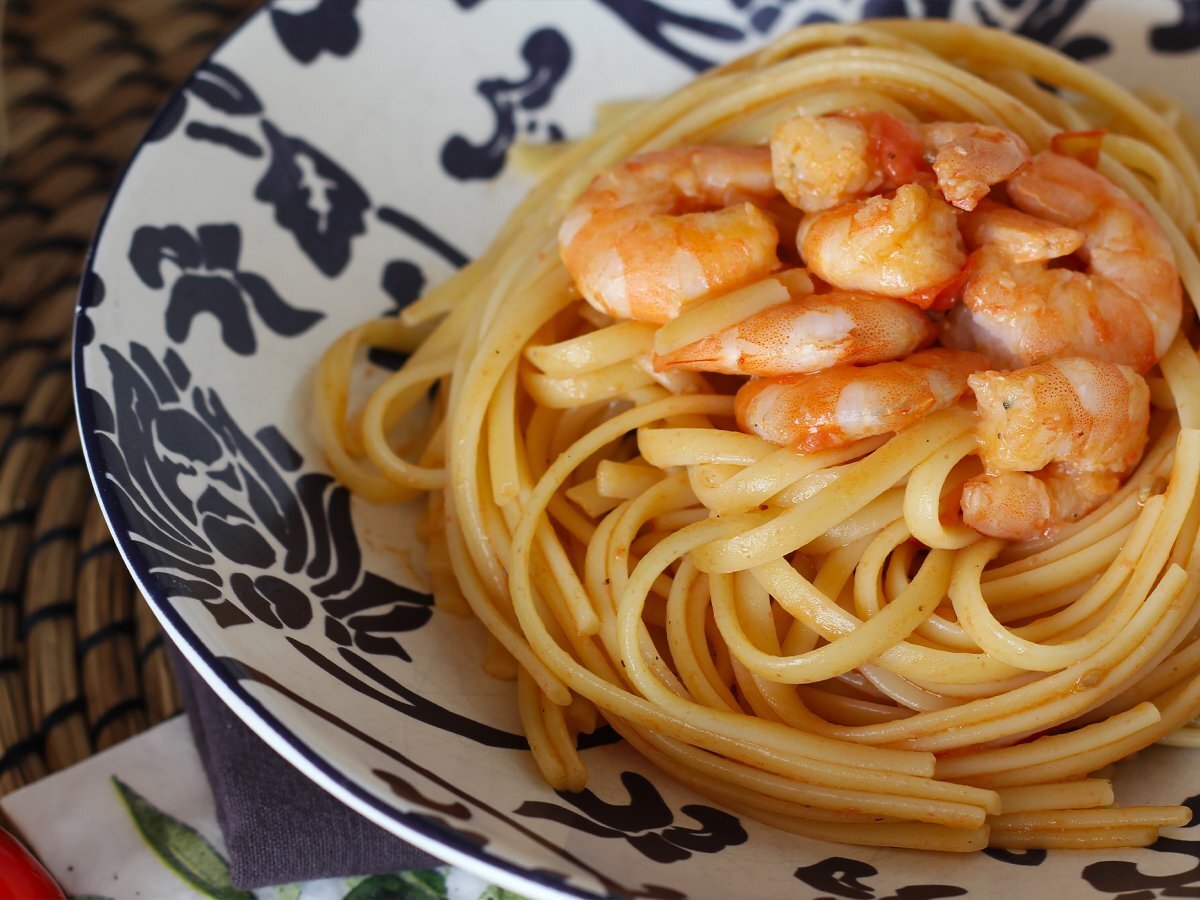 Pasta with cherry tomatoes and shrimps - photo 7