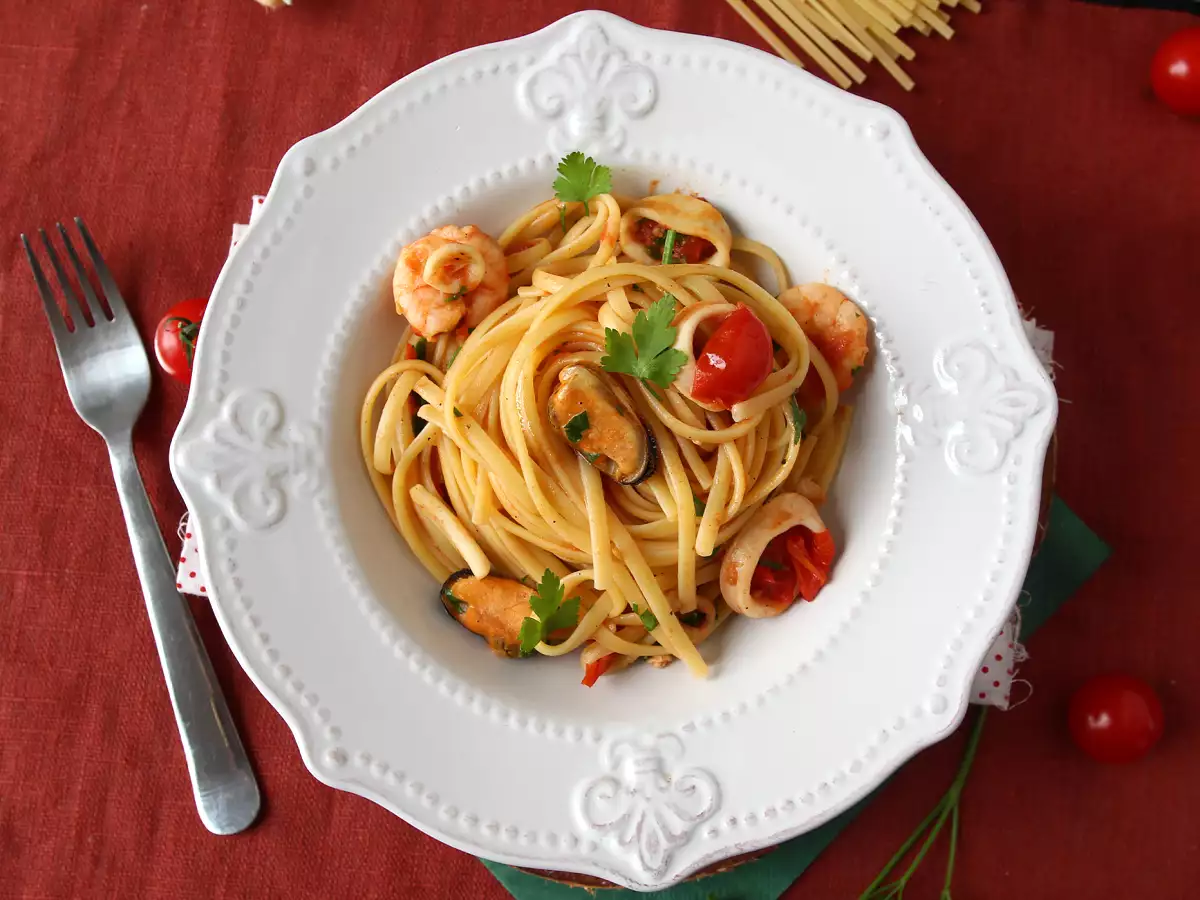 Pasta with frozen seafood, a delicious and super-quick first course - photo 5