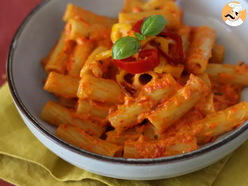 Pasta with peppers and fresh cheese, the best pasta dish for summer days, photo 3