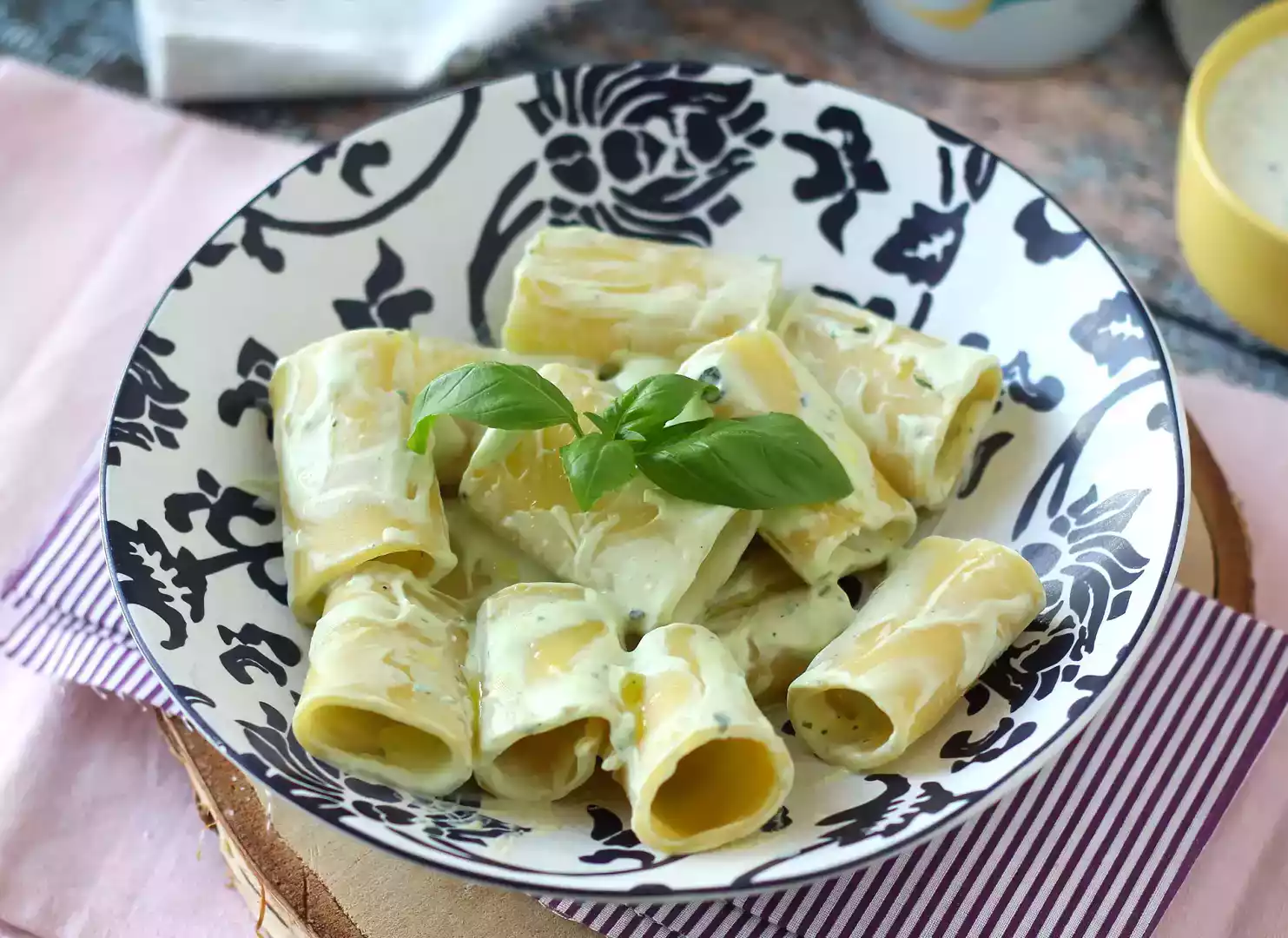 Recipe: pasta with ricotta cream and basil