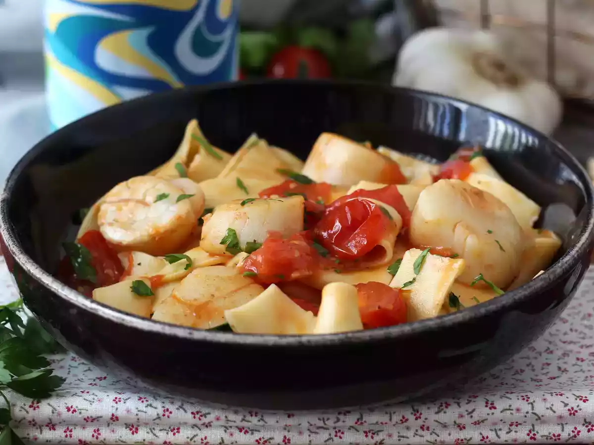Pasta with scallops, an elegant seafood dish - photo 2
