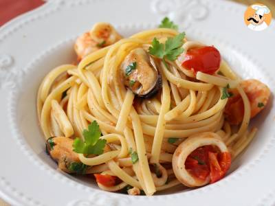 Pasta with seafood, a delicious and very quick dish