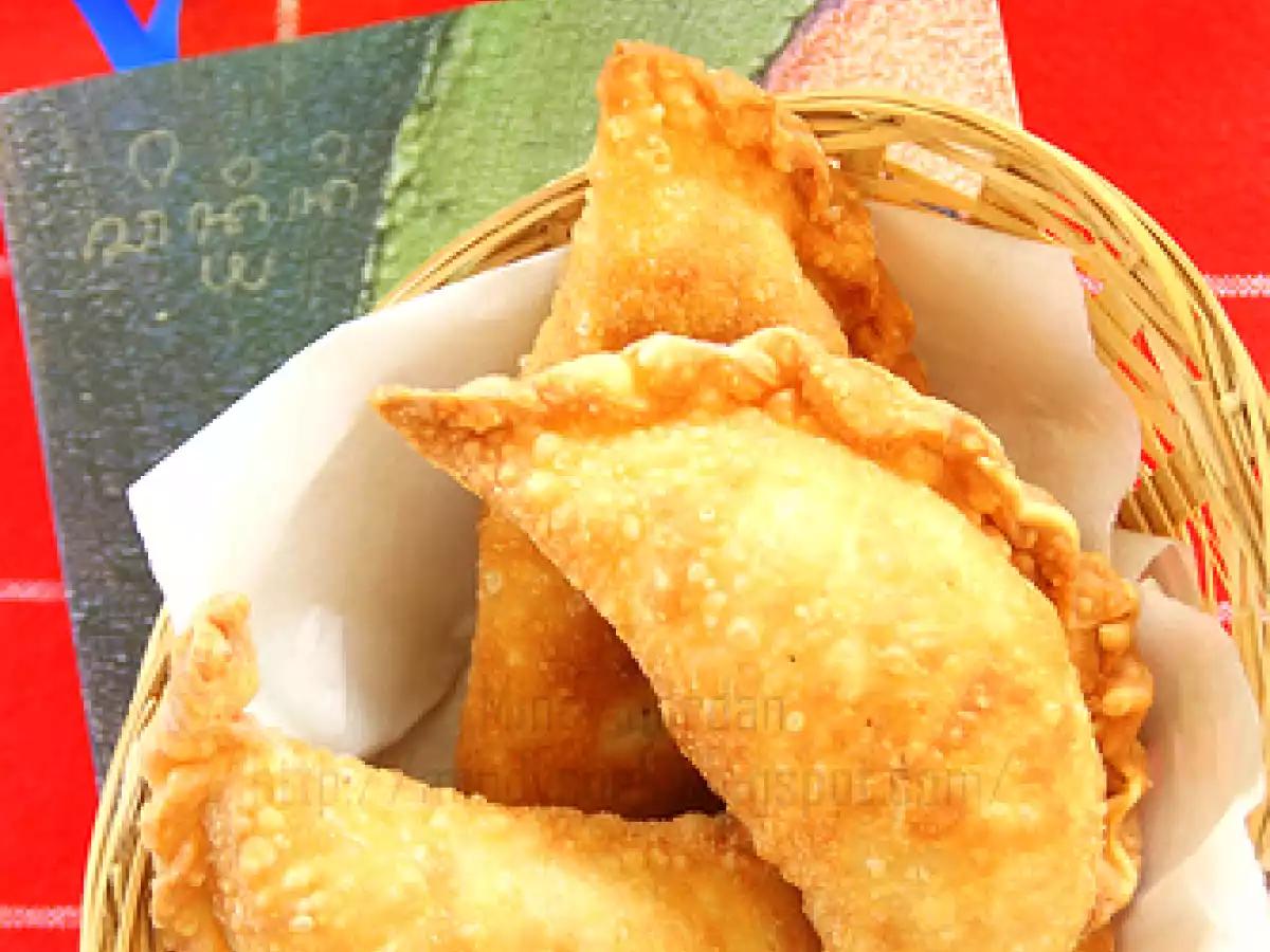 Pastel Goreng // Indonesian Fried Pastry