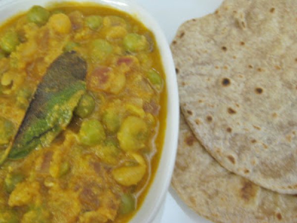 Pattani Kurma /( Green peas kurma)