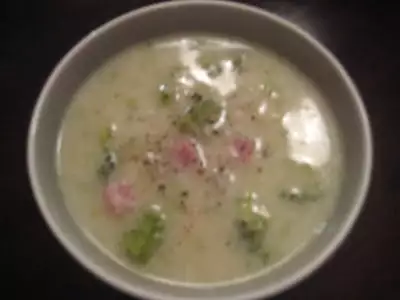Paula deen's lean recipe: ham, broccoli and potato soup