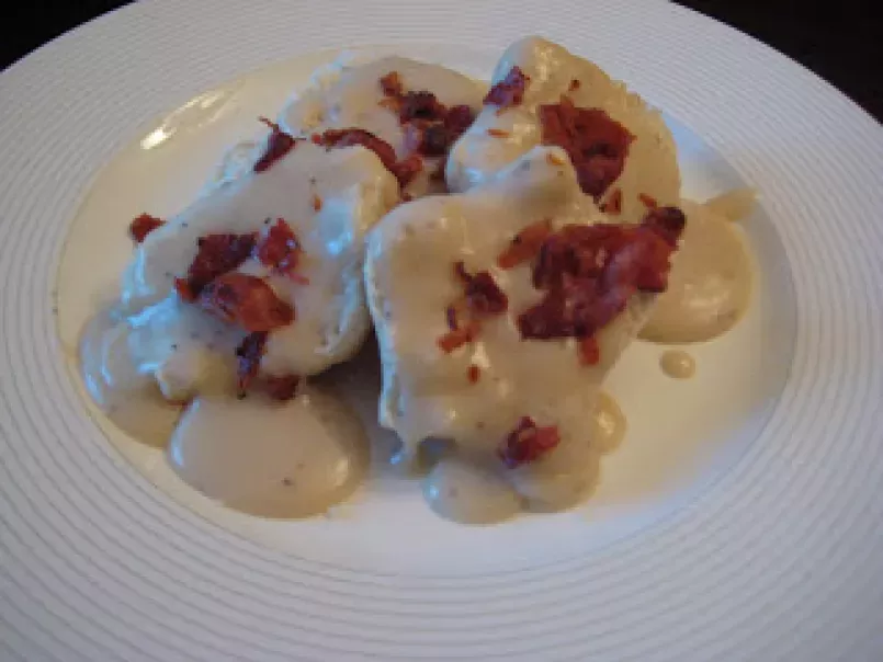 Paula Deen's Lean: Homestyle Chicken and Bacon Gravy, photo 1