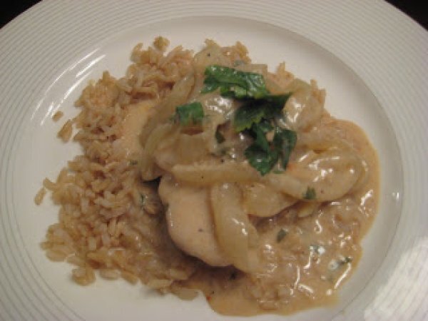 Paula Deen's Lean: Sour Cream Pork Chops with Vidalia Onion Gravy