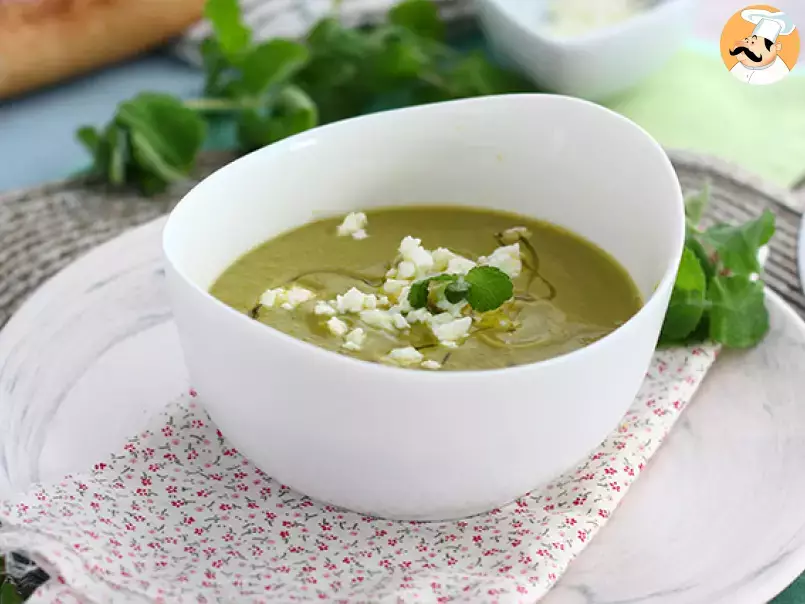 Pea soup with mint - photo 4