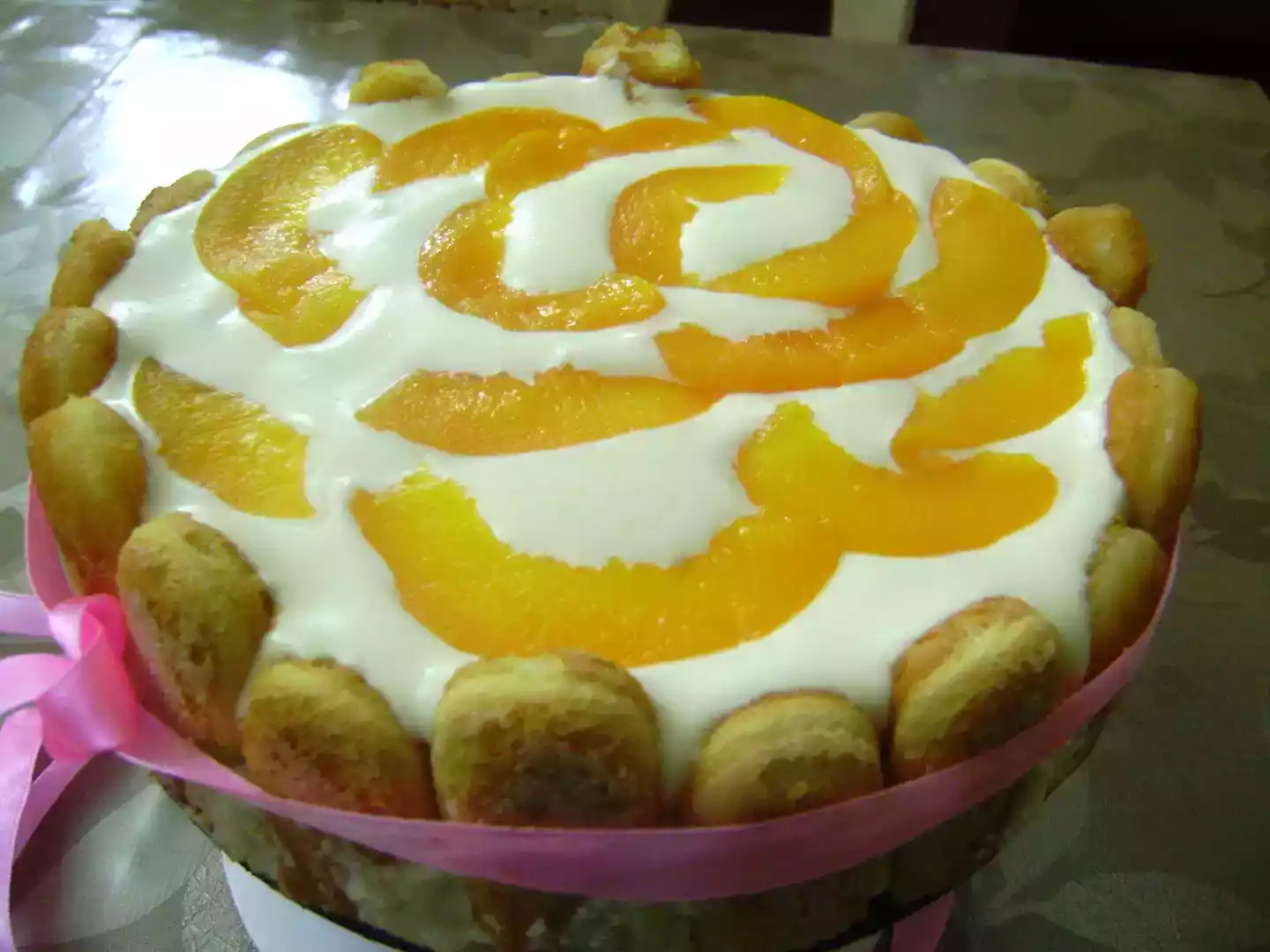Peach bavarian cream charlotte recipe - easy dessert