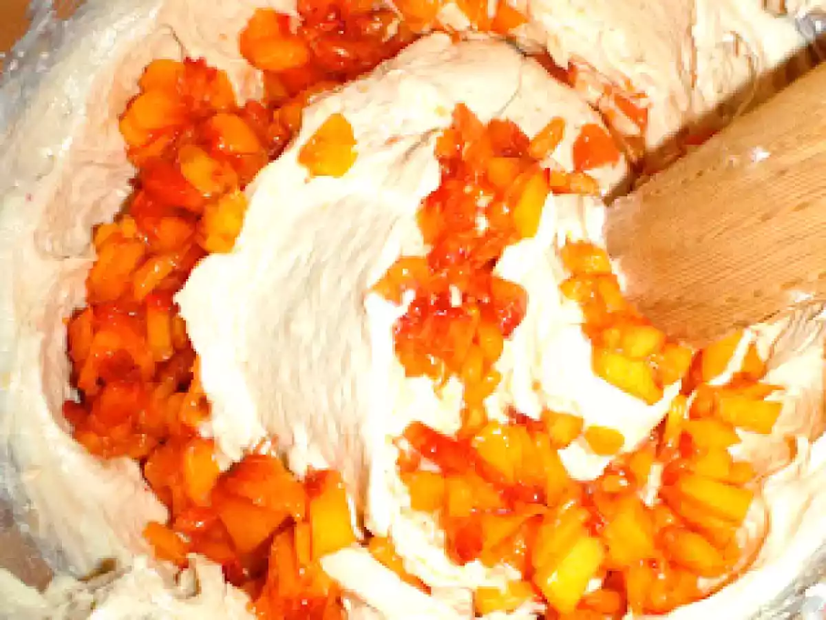 Peach Cupcakes with Cream Cheese Frosting - photo 3