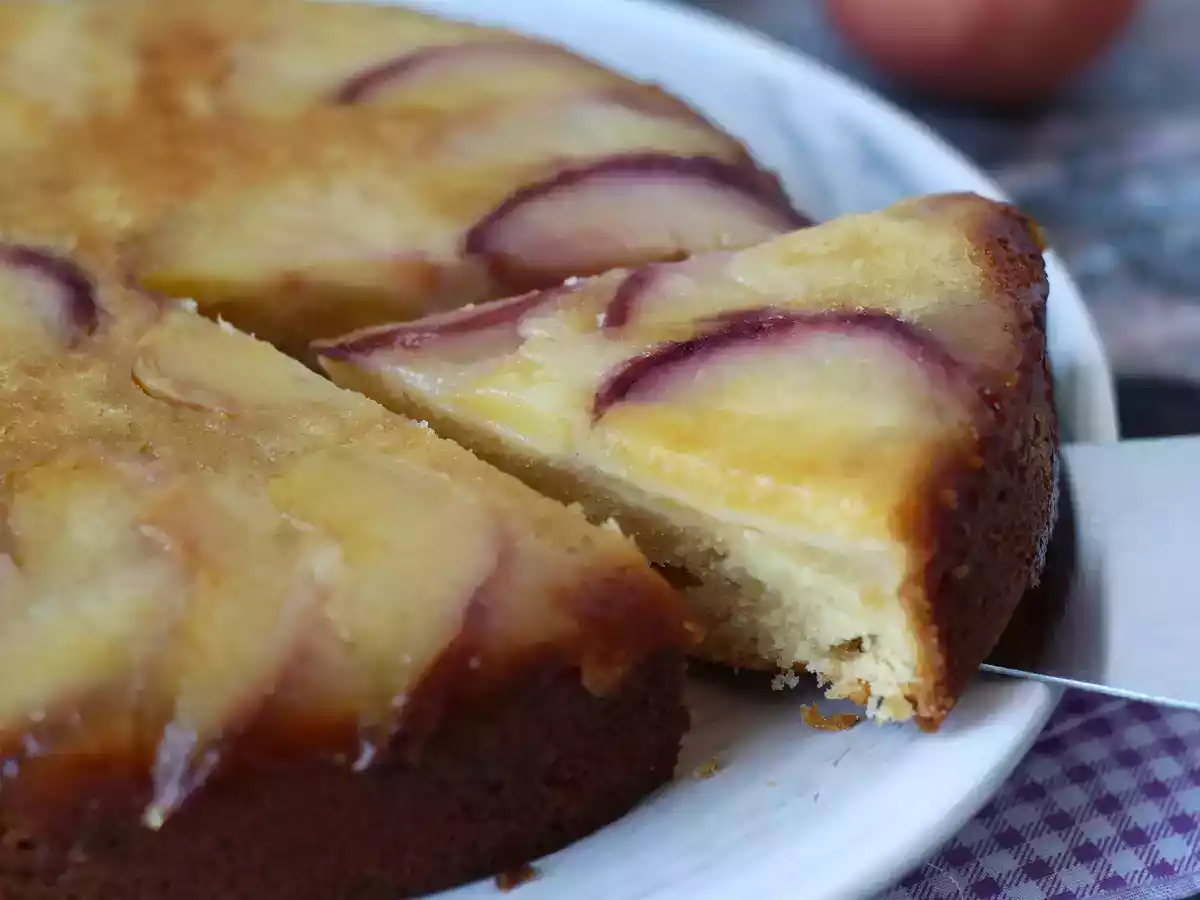Peach upside-down cake, soft, melting and caramelized - photo 4
